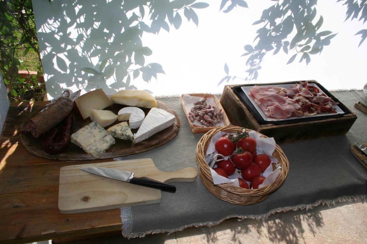 Le Rondini Bed and Breakfast Montrás Εξωτερικό φωτογραφία